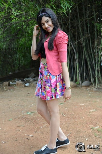 Adah-Sharma-at-Garam-Movie-Opening